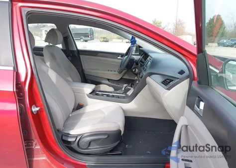 2015 Hyundai Sonata Sport z USA, uszkodzony, nr VIN 5NPE34AF8FH053130